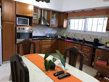 Chalet en venta en Villa Luzuriaga
