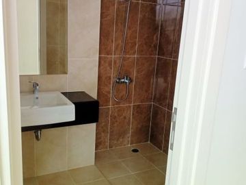 Hunian 3 Bedroom Lokasi Premium, Rainbow Springs Gading Serpong