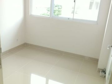 Hunian 3 Bedroom Lokasi Premium, Rainbow Springs Gading Serpong