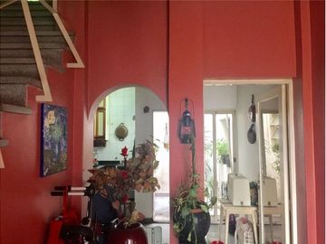 Casa 4 ambientes con garage + local Flores Sur