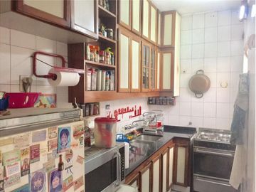 Casa 4 ambientes con garage + local Flores Sur