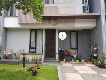 Dijual Rumah The Mozia, Cluster Amarine Blok A BSD City - Bagus Siap Huni