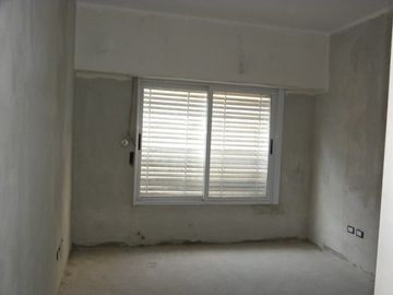 Casa en venta en Isidro Casanova