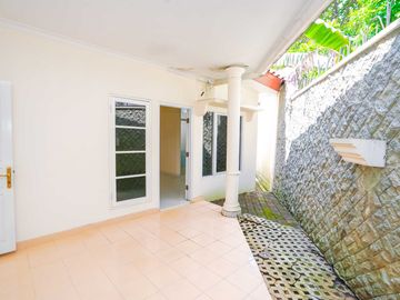 Rumah Tanah Luas 6 Menit ke Gerbang Tol Brigif 4 Hadap Timur J-45797