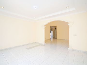 Rumah Tanah Luas 6 Menit ke Gerbang Tol Brigif 4 Hadap Timur J-45797