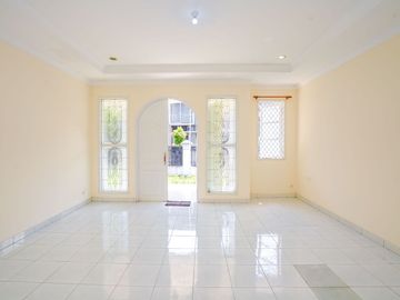 Rumah Tanah Luas 6 Menit ke Gerbang Tol Brigif 4 Hadap Timur J-45797