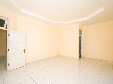Rumah Tanah Luas 6 Menit ke Gerbang Tol Brigif 4 Hadap Timur J-45797