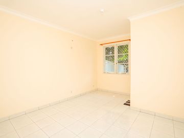 Rumah Tanah Luas 6 Menit ke Gerbang Tol Brigif 4 Hadap Timur J-45797