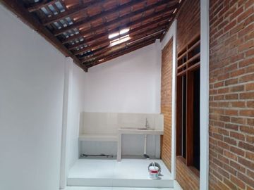 TERMURAH, Siap HUNI rumah etnik 1 lantai dekat pusat kota.