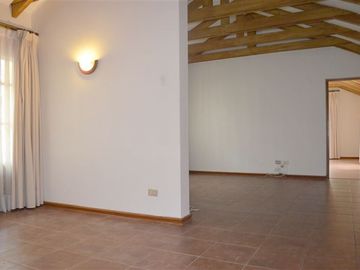 Casa en venta Lo Barnechea de 5 dorm. en Lo Barnechea
