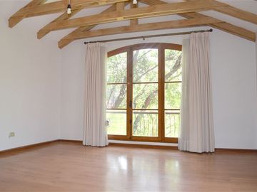 Casa en venta Lo Barnechea de 5 dorm. en Lo Barnechea