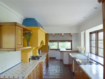 Casa en venta Lo Barnechea de 5 dorm. en Lo Barnechea