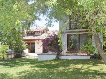 Casa en venta Lo Barnechea de 5 dorm. en Lo Barnechea