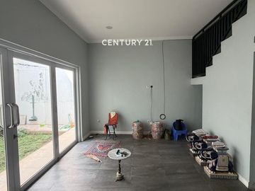 Rumah 2 Lantai Di Eramas 2000 Cakung LT 198 M 6 KT SHM