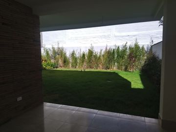 Casa por estrenar de venta en Cumbaya