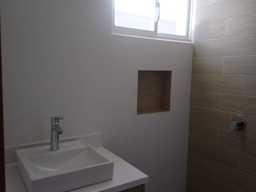 Casa por estrenar de venta en Cumbaya
