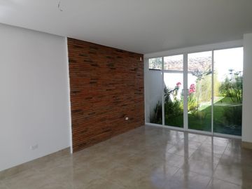 Casa por estrenar de venta en Cumbaya
