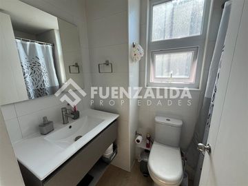 Departamento en venta de 2 dorm con est y bod en La Florida