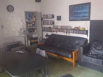 Casa PH en venta en Moron Sur
