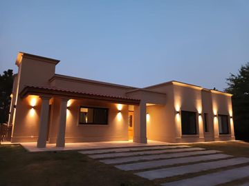 Casa en alquiler amoblada y equipada  en  el Barrio El Cardal I