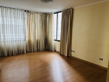 Departamento en venta de 4 dorm./3 B/ E/ B en Vitacura