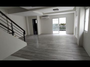 SOCORRO QUEZON CITY, CORNER W/ 5-ROOMS 3-PARKING BALCONY