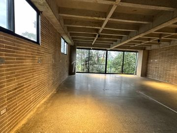 local en arriendo en san lucas. Cod A777051