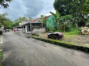 Tanah Pekarangan di Jalan Kaliurang km 12,5 Dekat Kampus UII