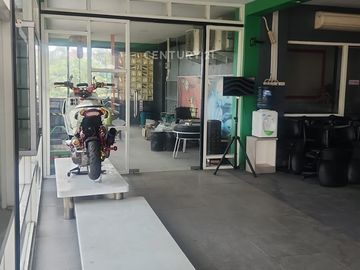 Ruko Dua Lantai Siap Huni Di Tegal Lokasi Strategis