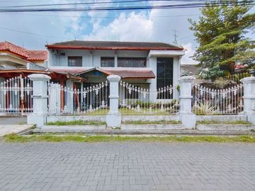 Rumah Bangus dengan Tanah Luas di Condongcatur, Sleman