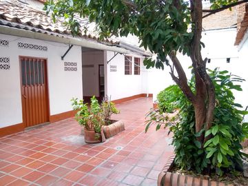 casa en venta en la cabrera. Cod V7602