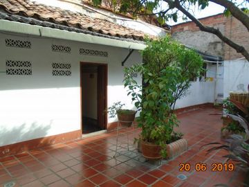 casa en venta en la cabrera. Cod V7602