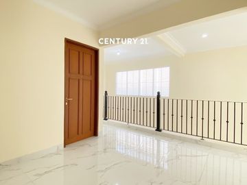 Dijual Rumah Renov Siap Huni Dalam Cluster Di Sektor 7 GB 18792