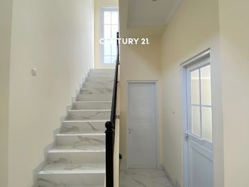 Dijual Rumah Renov Siap Huni Dalam Cluster Di Sektor 7 GB 18792