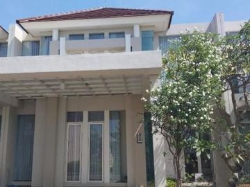 Rumah Grand pakuwon Cluster Brisbane Full furnished
