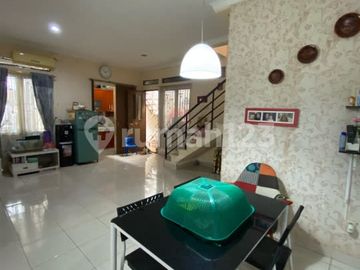 Rumah Siap Huni Dalam Komplek di Cirendeu