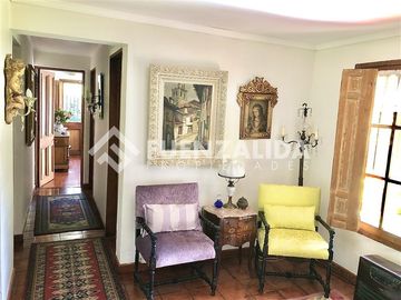 Casa Gran Paisajismo en Venta 4D-4B en Lo Barnechea