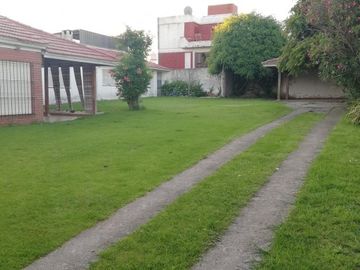 CHALET SOBRE 2 LOTES FARO PUNTA MOGOTES