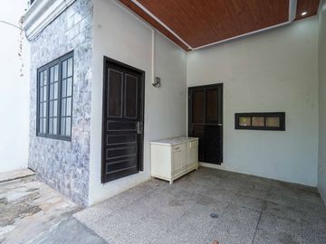 Rumah 2 Lt 15 Menit ke RS Sentra Medika Cisalak Hadap Selatan J-54661