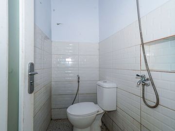 Rumah 2 Lt 15 Menit ke RS Sentra Medika Cisalak Hadap Selatan J-54661