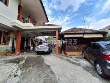 Rumah Ternyaman,  2 Lantai, Luas 825 M,  Dekat Lebak Bulus