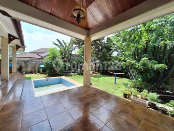 Rumah Ternyaman,  2 Lantai, Luas 825 M,  Dekat Lebak Bulus