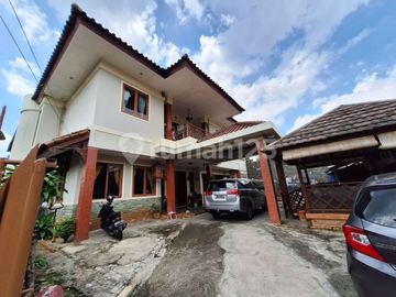 Rumah Ternyaman,  2 Lantai, Luas 825 M,  Dekat Lebak Bulus