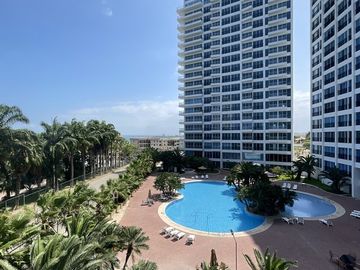 Punta Centinela: Amplio departamento con 3 dormitorios, membresía del club, en venta.