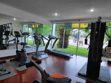 Punta Centinela: Amplio departamento con 3 dormitorios, membresía del club, en venta.