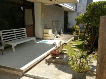 Rumah Manyar Tirtoasri Hadap Utara