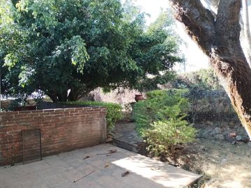 Edificio  en Lomas de Zompantle Cuernavaca - CRB-1158-Ed#