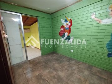Casa en venta de 5 dorm. en La Florida