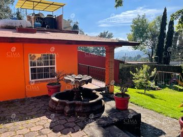 Venta casa jardín con bosque - V270