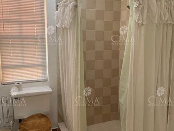 Venta casa jardín con bosque - V270